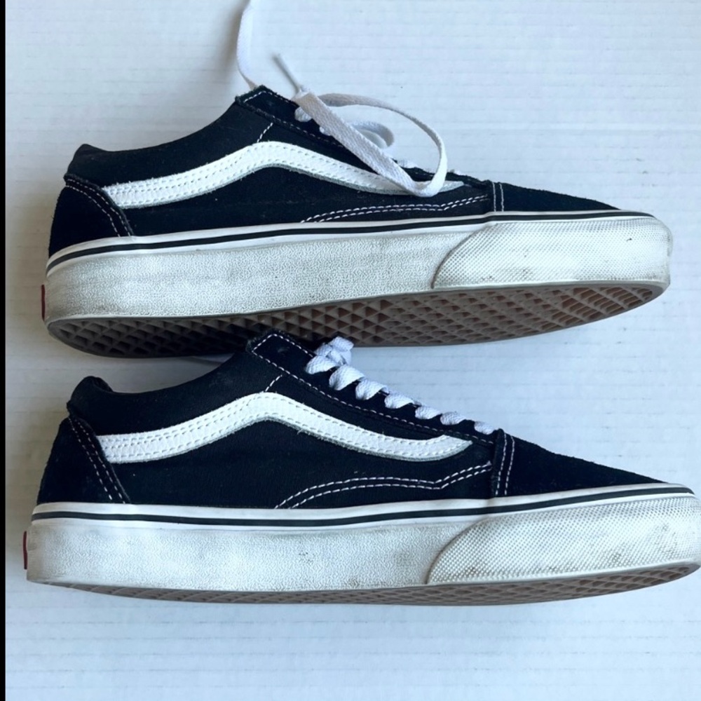 Vans Old Skool Black And White Shoes 721356 - Picture 4 of 9